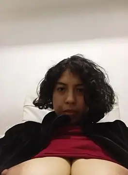 Snapshot of Syndel23 chatting on 09/21/25, 09:31 Syndel23 online show from 09/21/25, 09:31