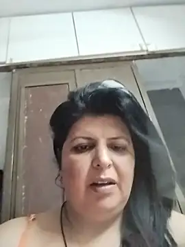 Snapshot of Jann_Riya333 chatting on 07/11/26, 10:21 Jann Riya333 online show from 07/11/26, 10:21