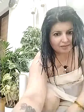 Snapshot of Jann_Riya333 chatting on 04/08/26, 03:35 Jann Riya333 online show from 04/08/26, 03:35