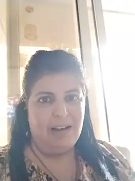 Snapshot of Jann_Riya333 chatting on 05/13/26, 10:11 Jann Riya333 online show from 05/13/26, 10:11