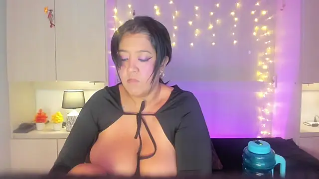 VickyRuiz  online show from 05/13/26, 07:43