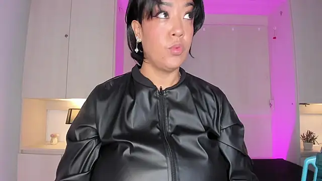 VickyRuiz  online show from 10/02/25, 12:08