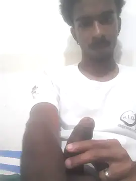 Snapshot of Ostall chatting on 10/16/25, 05:32 Ostall online show from 10/16/25, 05:32