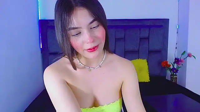 Snapshot of melodydoll chatting on 10/15/25, 02:36 melodydoll online show from 10/15/25, 02:36