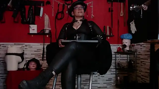 Miss Mirandaa online show from 11/08/25, 11:52