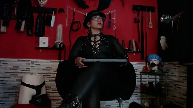 Miss Mirandaa online show from 11/23/25, 03:16