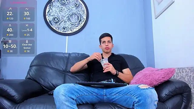 Snapshot of Alexander_gold chatting on 09/20/25, 03:28 Alexander gold online show from 09/20/25, 03:28