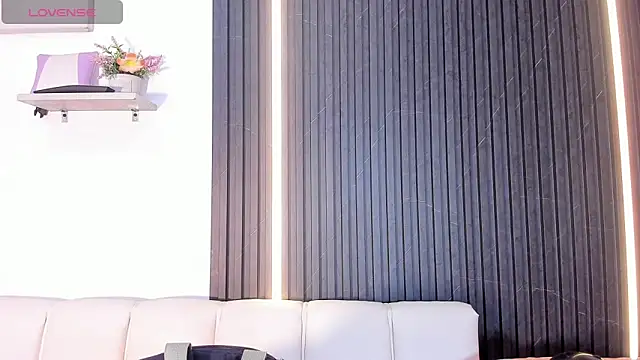 Gabrielaa Miller  online show from 09/30/25, 07:42