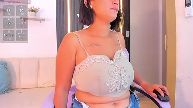 Gabrielaa Miller  online show from 12/15/25, 09:09