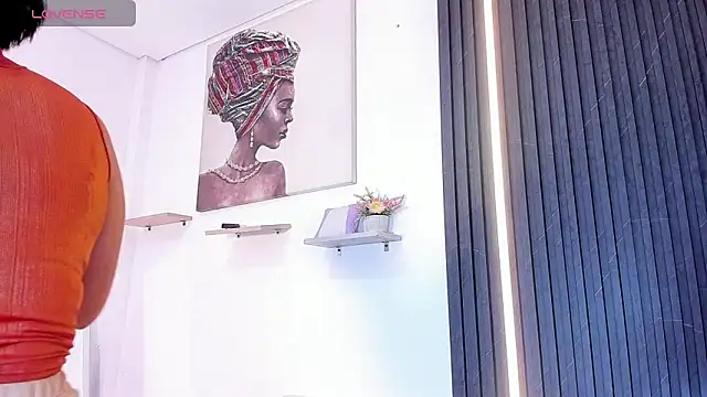 Gabrielaa Miller  online show from 09/25/25, 07:31