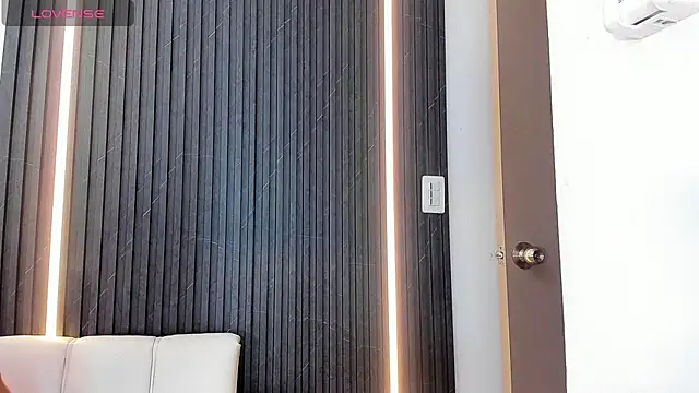 Gabrielaa Miller  online show from 10/02/25, 08:12