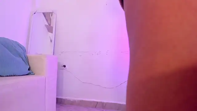 Gabrielaa Miller  online show from 12/04/25, 07:24