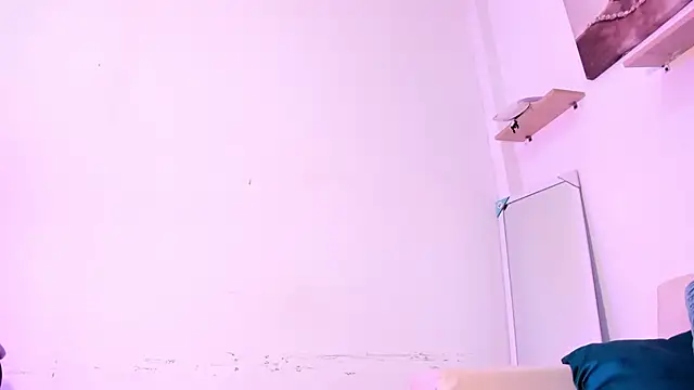 Gabrielaa Miller  online show from 11/26/25, 07:25