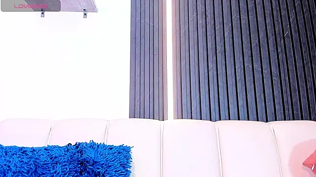 Gabrielaa Miller  online show from 10/18/25, 08:44