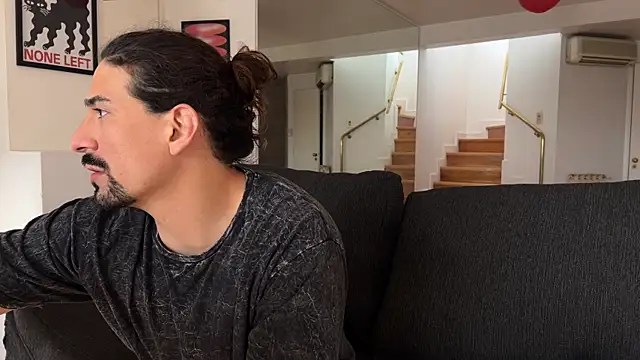 lenruy online show from 10/28/25, 07:57