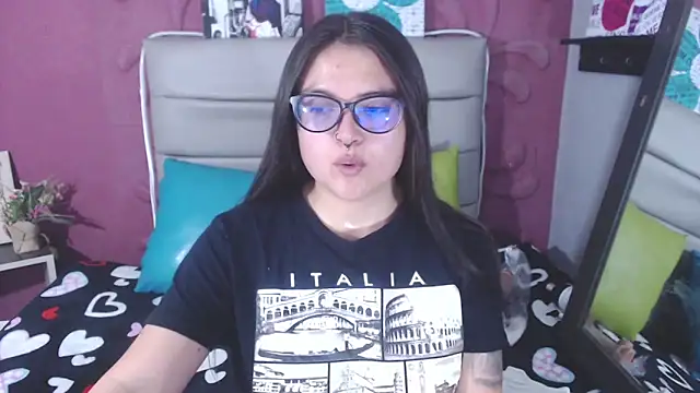 Snapshot of Cailing_Zu chatting on 09/21/25, 07:19 Cailing Zu online show from 09/21/25, 07:19