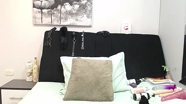 DonnaJoness online show from 09/13/25, 08:31