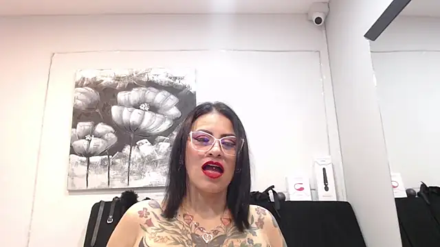 DonnaJoness online show from 02/06/26, 08:38