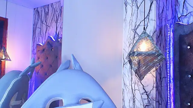 Zami Escobar of online show from 03/19/26, 06:30