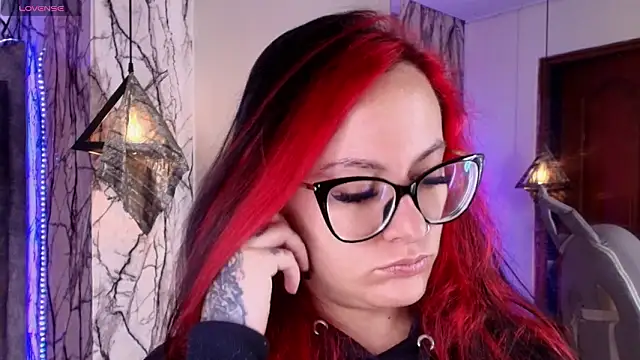 Zami Escobar of online show from 03/11/26, 05:07