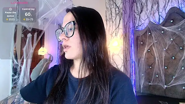 Zami Escobar of online show from 10/24/25, 06:40