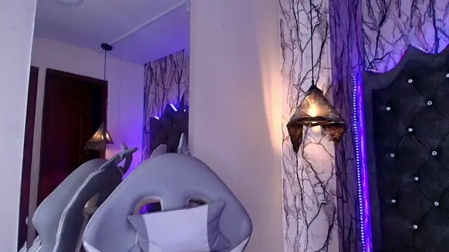 Zami Escobar of online show from 04/01/26, 04:15