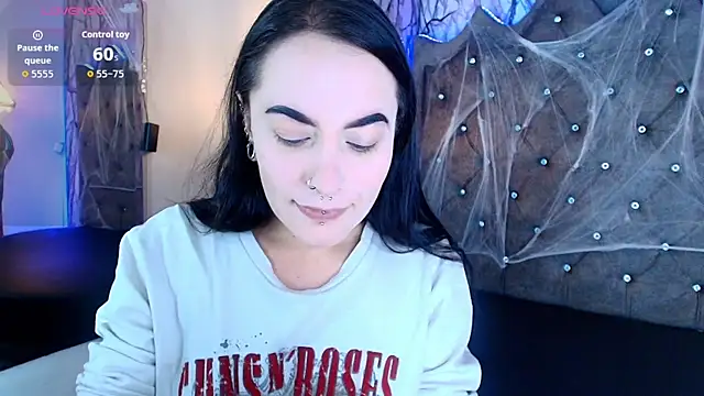 Zami Escobar of online show from 10/21/25, 06:51