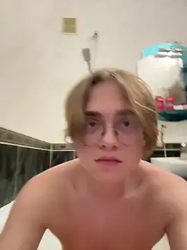 Twinchik online show from 09/28/25, 07:26