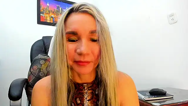 Ms lunaRose online show from 09/18/25, 12:02