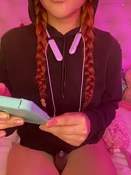 Snapshot of Ashly_cutee chatting on 02/03/26, 10:15 Ashly cutee online show from 02/03/26, 10:15