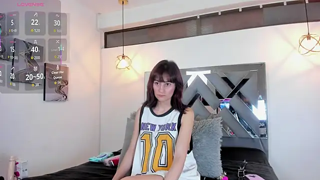 Candy Hott7 online show from 12/22/25, 09:04