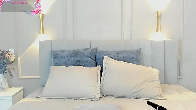 victoria bourne online show from 11/05/25, 07:06