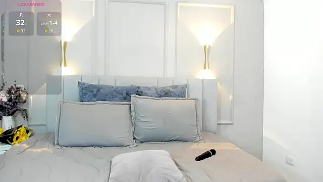 victoria bourne online show from 12/05/25, 07:12