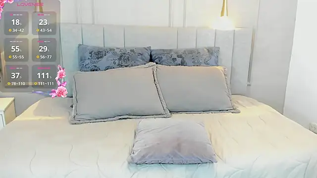 victoria bourne online show from 11/08/25, 07:06