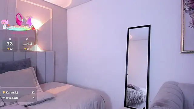 victoria bourne online show from 11/23/25, 12:15