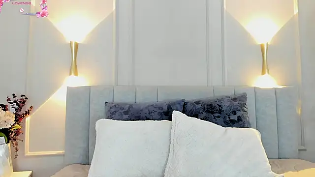 victoria bourne online show from 10/03/25, 07:04
