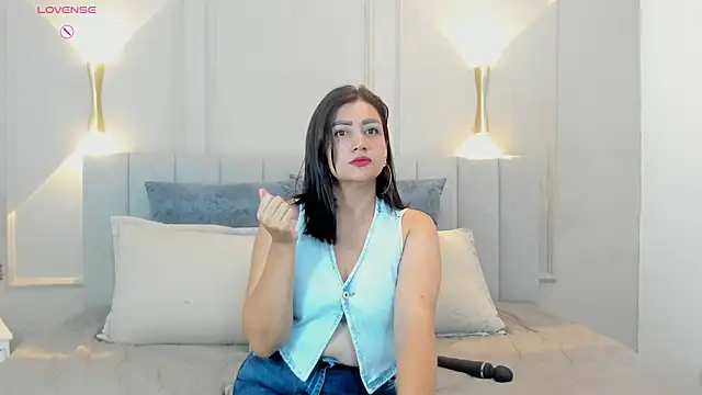 victoria bourne online show from 11/17/25, 07:29