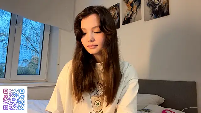 Snapshot of KiraVelvet chatting on 10/06/25, 02:07 KiraVelvet online show from 10/06/25, 02:07