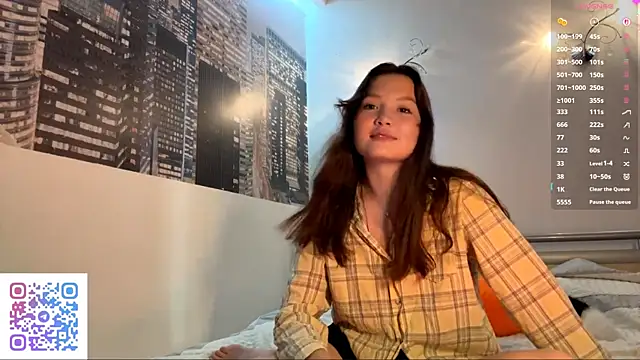 Snapshot of KiraVelvet chatting on 09/24/25, 07:26 KiraVelvet online show from 09/24/25, 07:26