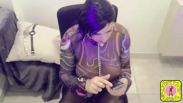 Snapshot of Morgane818181 chatting on 11/15/25, 09:19 Morgane818181 online show from 11/15/25, 09:19
