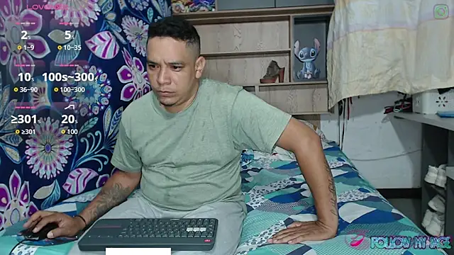 Snapshot of luisafe2025 chatting on 10/10/25, 04:24 luisafe2025 online show from 10/10/25, 04:24