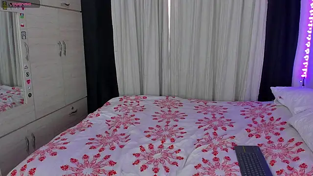 Dark luckyyy online show from 12/03/25, 04:06