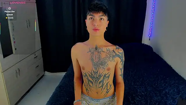 Dark luckyyy online show from 11/04/25, 08:12