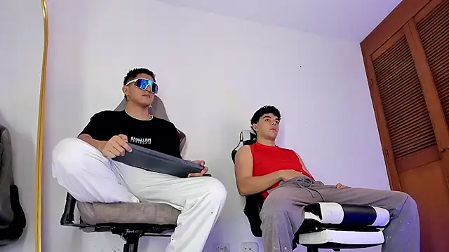 sotooliver3 online show from 02/06/26, 08:27