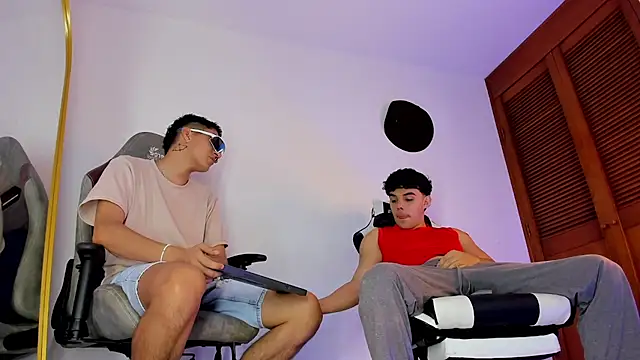 sotooliver3 online show from 11/04/25, 09:18