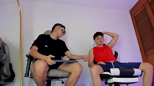 sotooliver3 online show from 02/09/26, 08:40