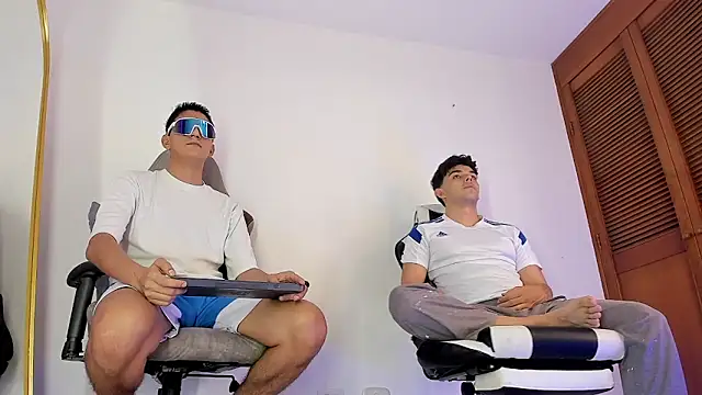 sotooliver3 online show from 02/04/26, 07:53