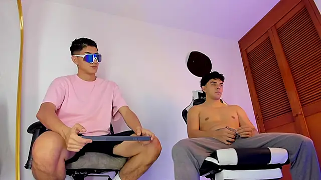 sotooliver3 online show from 11/03/25, 08:34