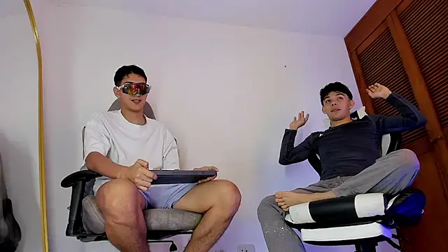 sotooliver3 online show from 02/13/26, 07:03