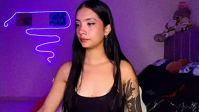 mia yireth online show from 04/03/26, 12:06